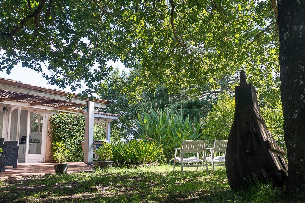 Bed and Breakfast Au détour des vignes à Ordonnac Extérieur photo