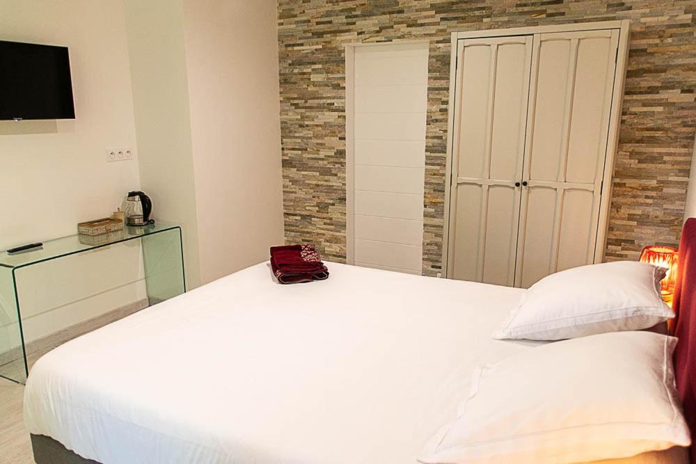 Bed and Breakfast Au détour des vignes à Ordonnac Extérieur photo